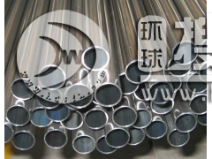 䓹